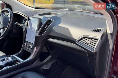 Внедорожник / Кроссовер Ford Edge 2022 в 
