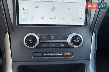 Внедорожник / Кроссовер Ford Edge 2022 в 