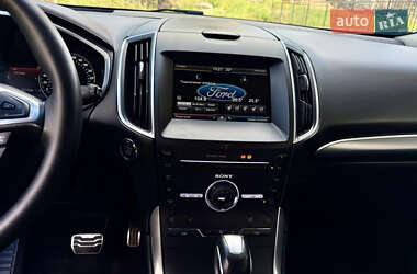 Внедорожник / Кроссовер Ford Edge 2017 в 