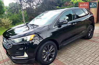 Внедорожник / Кроссовер Ford Edge 2022 в 