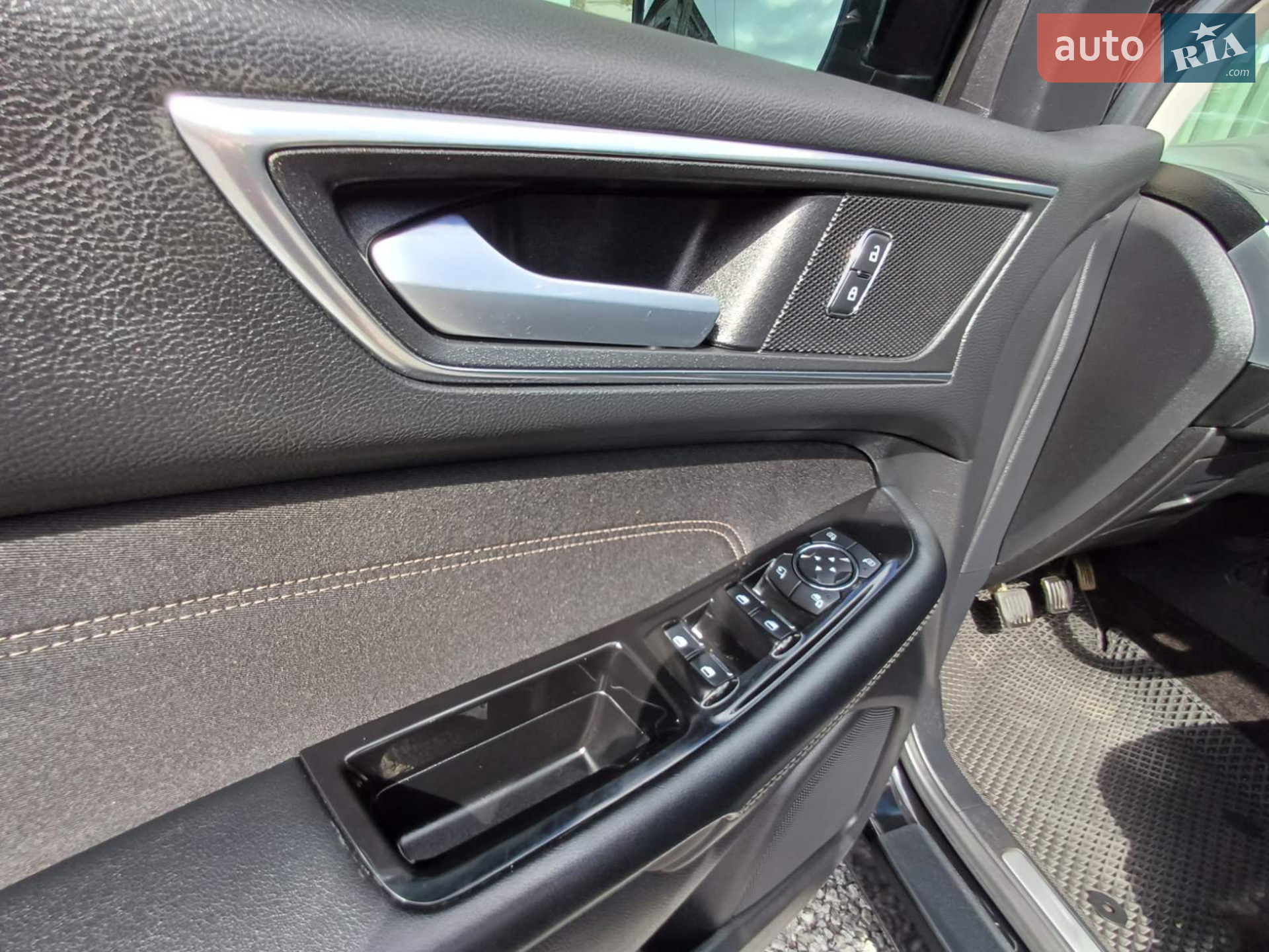 2016 Ford Edge - мініатюра 18