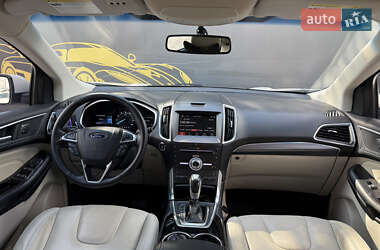 Внедорожник / Кроссовер Ford Edge 2017 в 