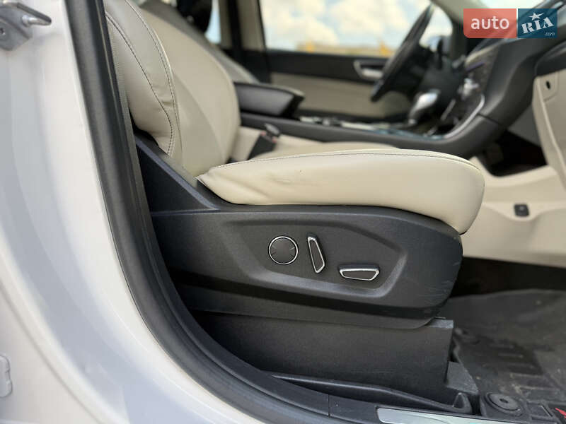 Внедорожник / Кроссовер Ford Edge 2017 в Киеве