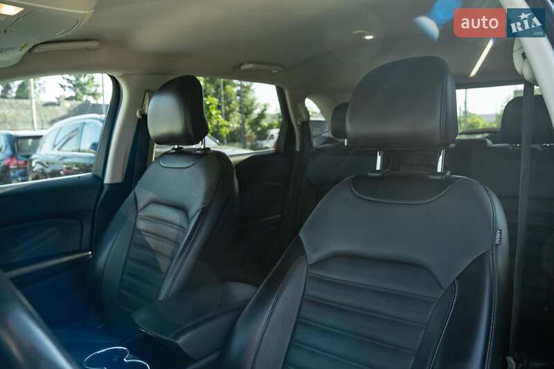 Внедорожник / Кроссовер Ford Edge 2018 в Черновцах