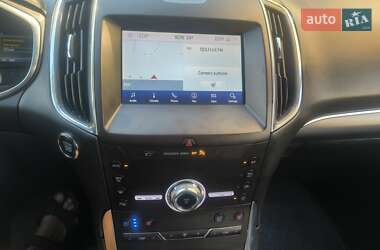 Позашляховик / Кросовер Ford Edge 2019 в 