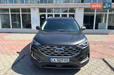 Внедорожник / Кроссовер Ford Edge 2019 в 