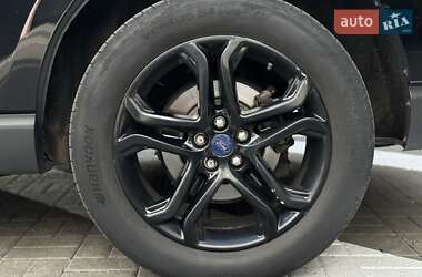 Внедорожник / Кроссовер Ford Edge 2017 в 