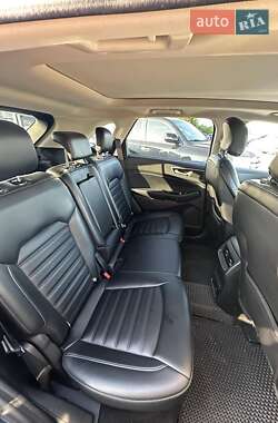 Внедорожник / Кроссовер Ford Edge 2019 в 