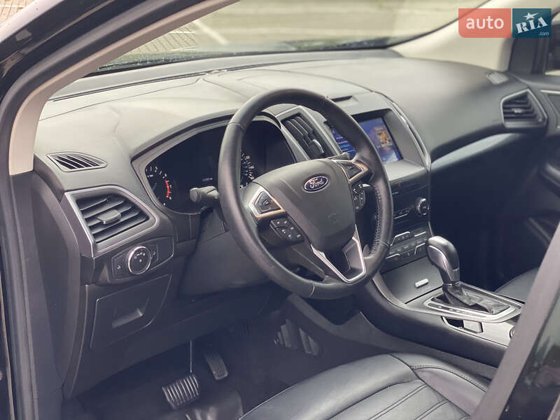 Внедорожник / Кроссовер Ford Edge 2016 в Дубно