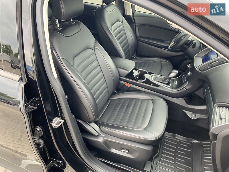 Внедорожник / Кроссовер Ford Edge 2016 в Дубно