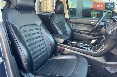 Внедорожник / Кроссовер Ford Edge 2018 в 