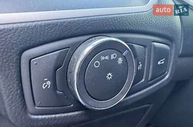 Внедорожник / Кроссовер Ford Edge 2018 в 