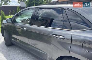 Внедорожник / Кроссовер Ford Edge 2015 в 