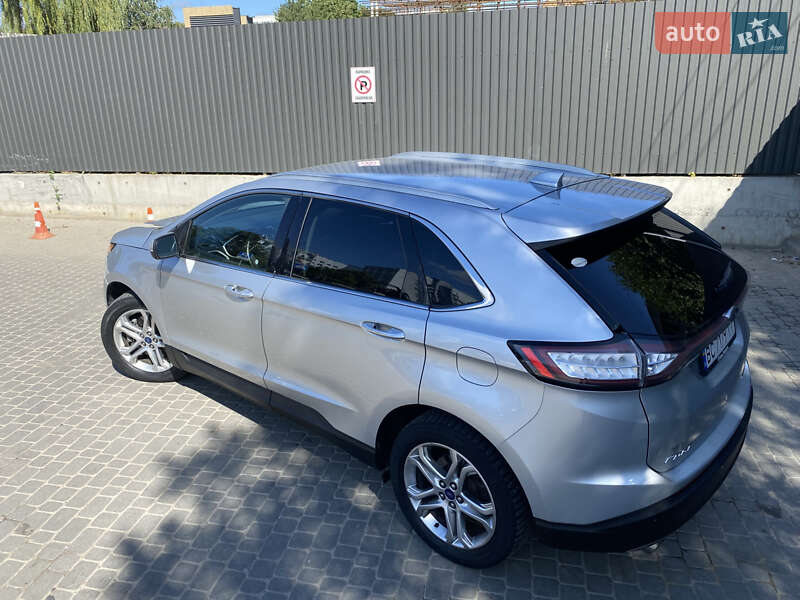 Внедорожник / Кроссовер Ford Edge 2017 в 