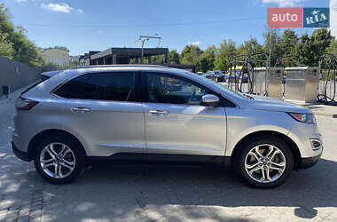 Внедорожник / Кроссовер Ford Edge 2017 в 