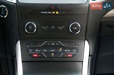 Внедорожник / Кроссовер Ford Edge 2019 в 