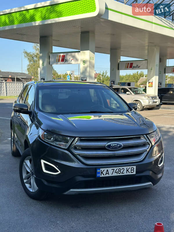 Внедорожник / Кроссовер Ford Edge 2017 в 