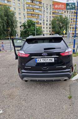 Внедорожник / Кроссовер Ford Edge 2020 в 