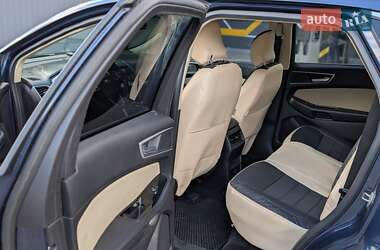 Внедорожник / Кроссовер Ford Edge 2017 в 
