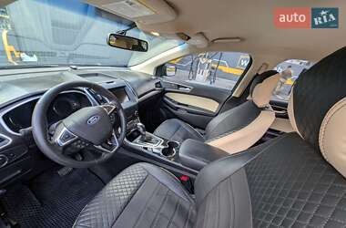 Внедорожник / Кроссовер Ford Edge 2017 в 