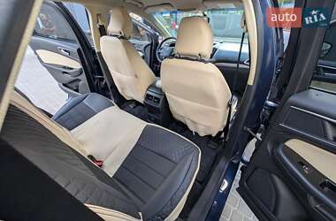 Внедорожник / Кроссовер Ford Edge 2017 в 