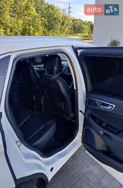 Внедорожник / Кроссовер Ford Edge 2020 в 