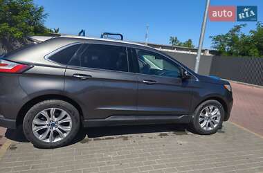 Внедорожник / Кроссовер Ford Edge 2019 в 