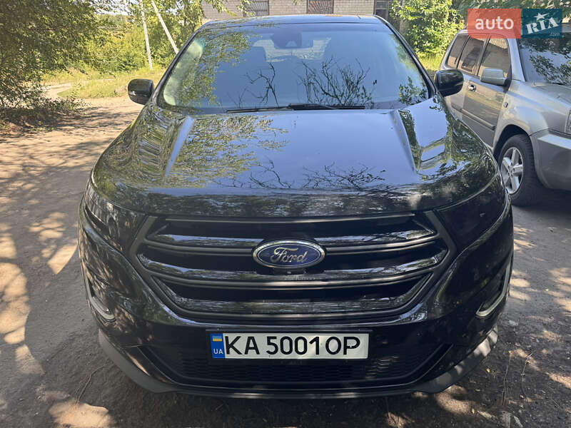 Внедорожник / Кроссовер Ford Edge 2015 в 