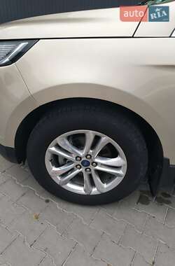 Внедорожник / Кроссовер Ford Edge 2017 в 