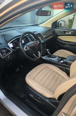 Внедорожник / Кроссовер Ford Edge 2017 в 
