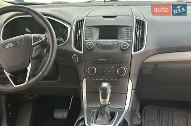 Внедорожник / Кроссовер Ford Edge 2016 в 
