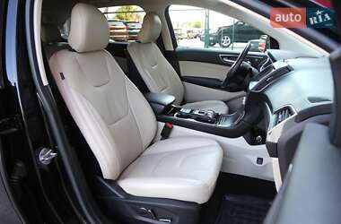 Внедорожник / Кроссовер Ford Edge 2018 в 