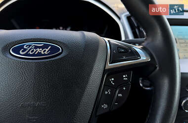 Внедорожник / Кроссовер Ford Edge 2016 в 