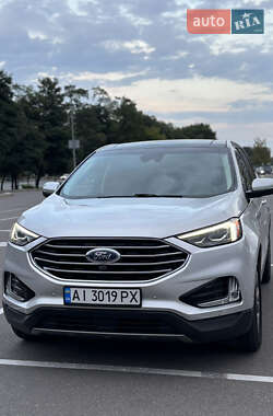 Внедорожник / Кроссовер Ford Edge 2019 в 