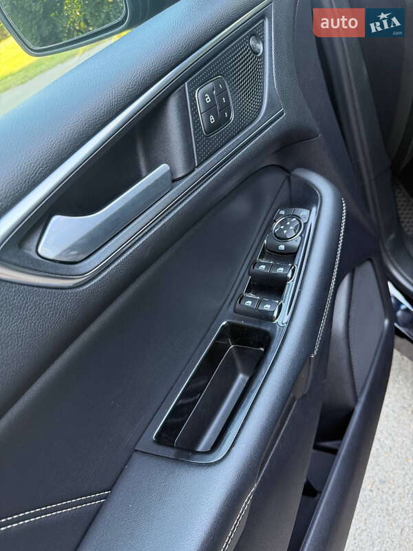 Позашляховик / Кросовер Ford Edge 2018 в Львові