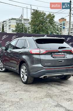 Внедорожник / Кроссовер Ford Edge 2017 в 