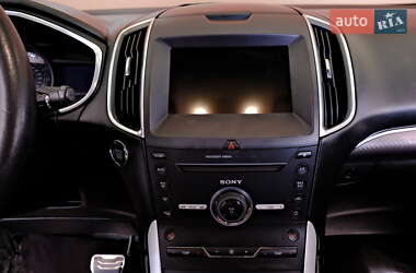Внедорожник / Кроссовер Ford Edge 2016 в 