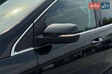 Внедорожник / Кроссовер Ford Edge 2015 в 
