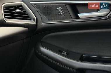 Внедорожник / Кроссовер Ford Edge 2015 в 