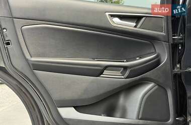 Внедорожник / Кроссовер Ford Edge 2015 в 