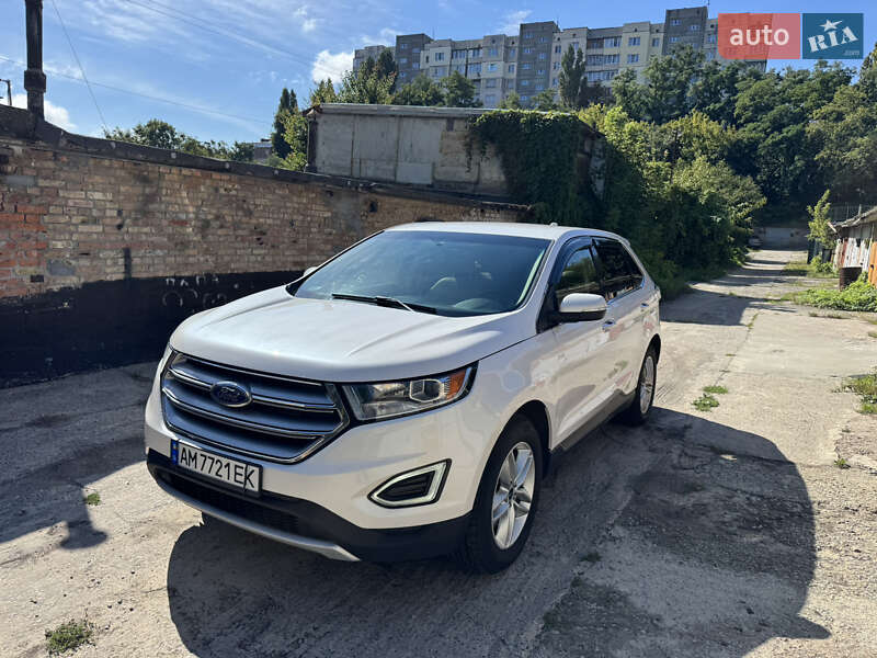 Внедорожник / Кроссовер Ford Edge 2016 в 