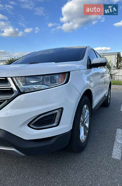 Внедорожник / Кроссовер Ford Edge 2016 в 