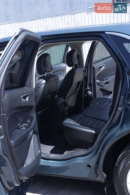 Позашляховик / Кросовер Ford Edge 2016 в Ковелі