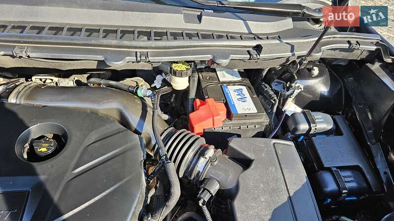 Внедорожник / Кроссовер Ford Edge 2016 в Ужгороде