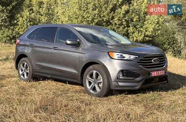 Позашляховик / Кросовер Ford Edge 2022 в 