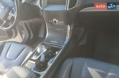Внедорожник / Кроссовер Ford Edge 2020 в 