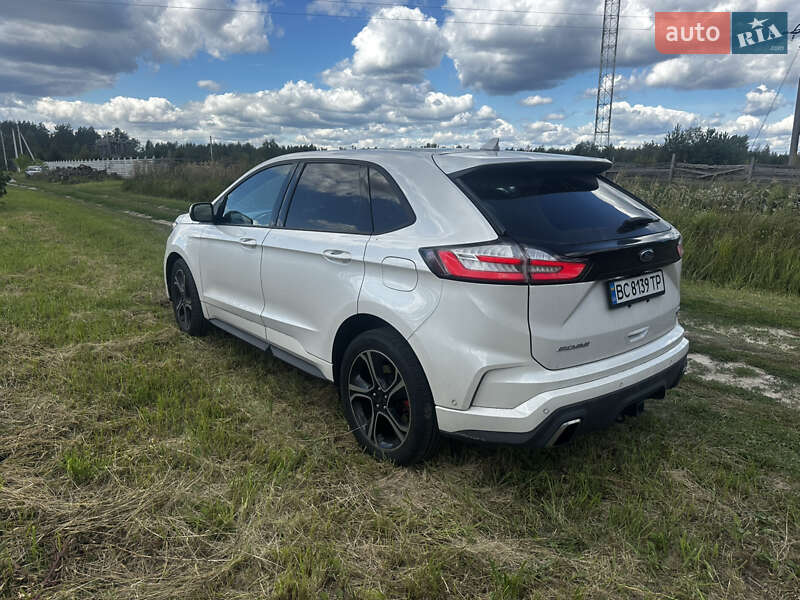 Внедорожник / Кроссовер Ford Edge 2019 в 
