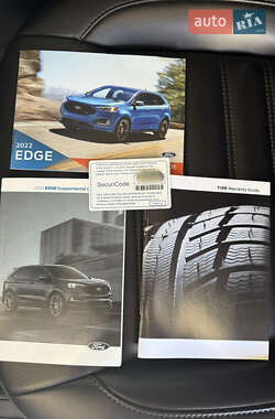 Позашляховик / Кросовер Ford Edge 2022 в 