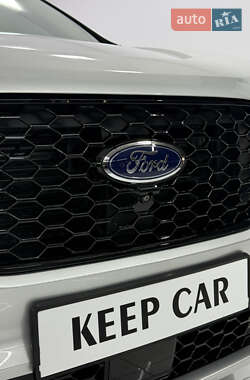 Позашляховик / Кросовер Ford Edge 2019 в 