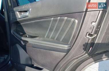 Внедорожник / Кроссовер Ford Edge 2018 в 